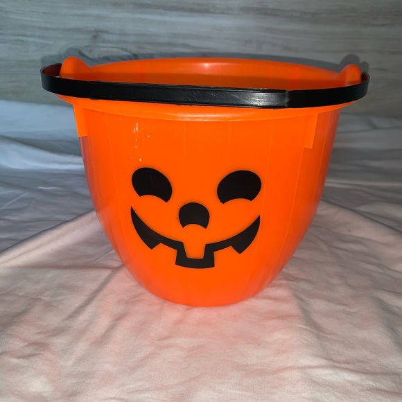 New Halloween pumpkin trick or treat basket - Picture 2 of 5